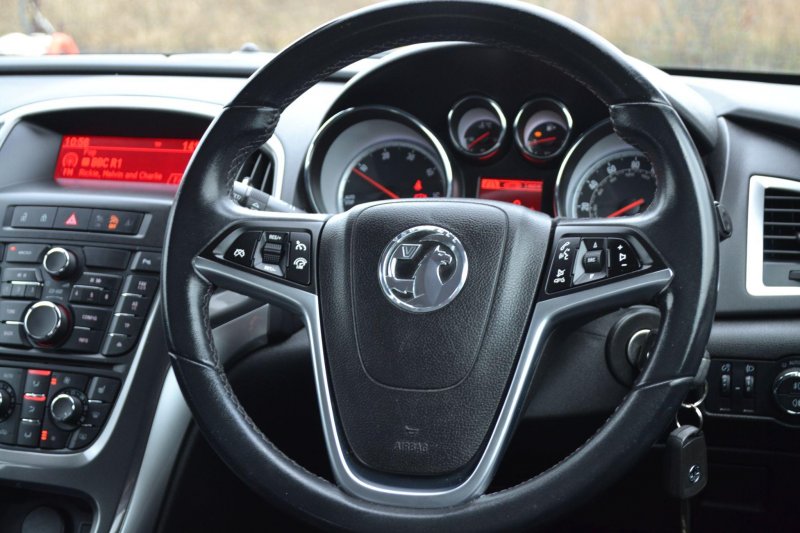 VAUXHALL ASTRA