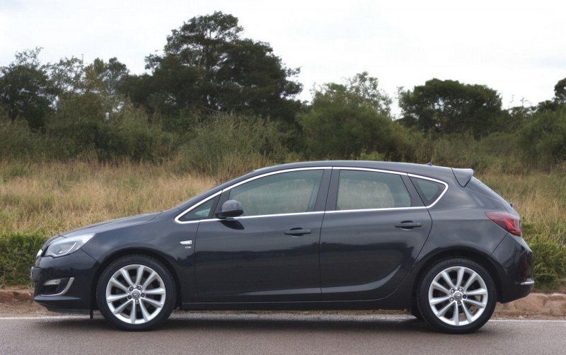 VAUXHALL ASTRA