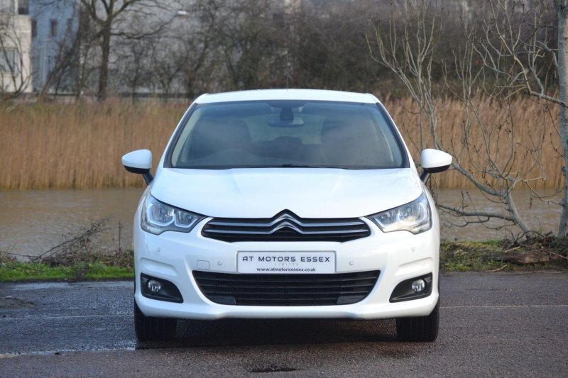 View CITROEN C4 1.2 PureTech Platinum Euro 6 5dr