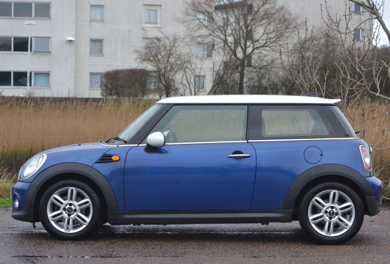 View MINI HATCH 1.6 Cooper D Euro 5 (s/s) 3dr