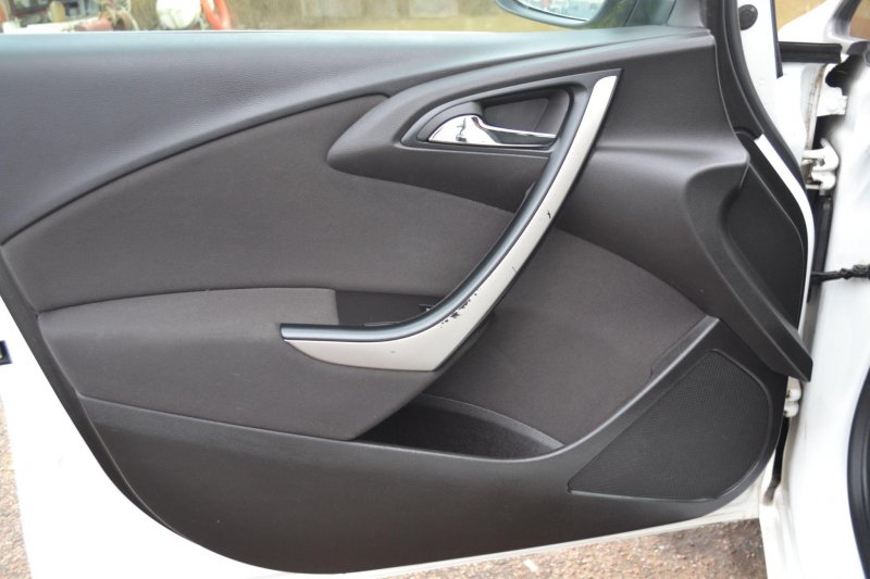 VAUXHALL ASTRA