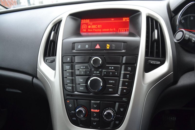 VAUXHALL ASTRA