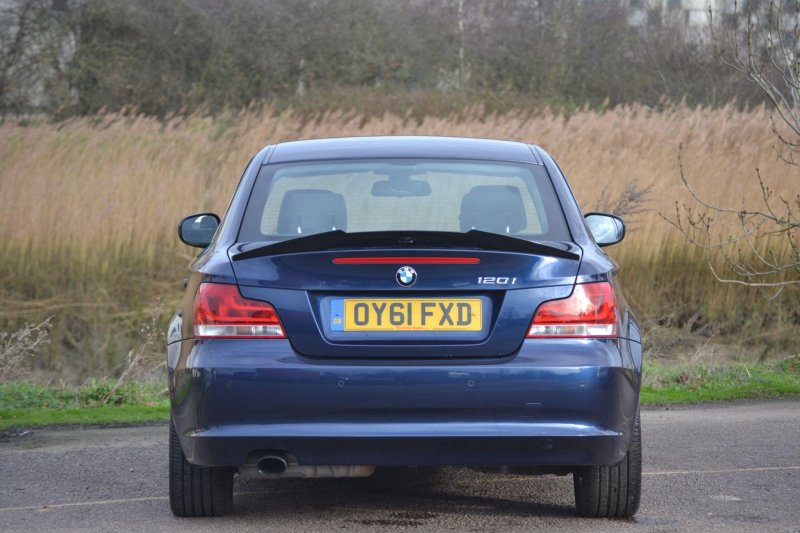 BMW 1 SERIES