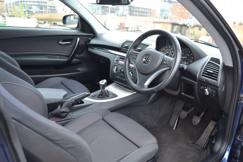 View BMW 1 SERIES 2.0 120i Sport Euro 5 (s/s) 2dr