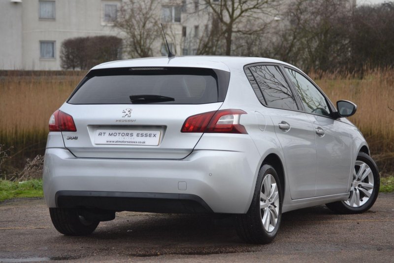 View PEUGEOT 308 1.6 HDi Active Euro 5 5dr