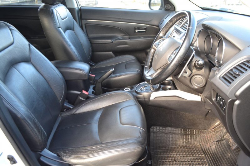 MITSUBISHI ASX