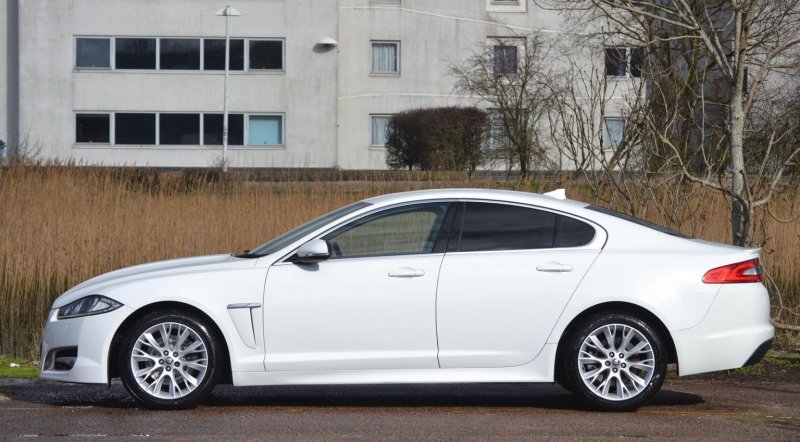 JAGUAR XF