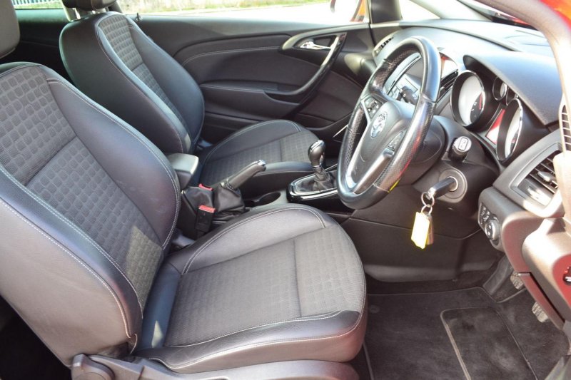 VAUXHALL ASTRA GTC