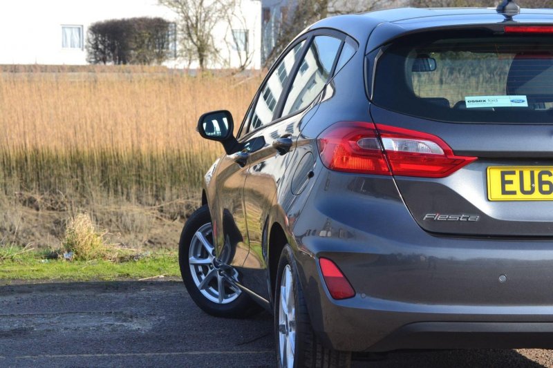 FORD FIESTA