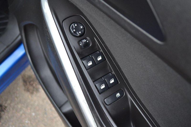 VAUXHALL GRANDLAND X