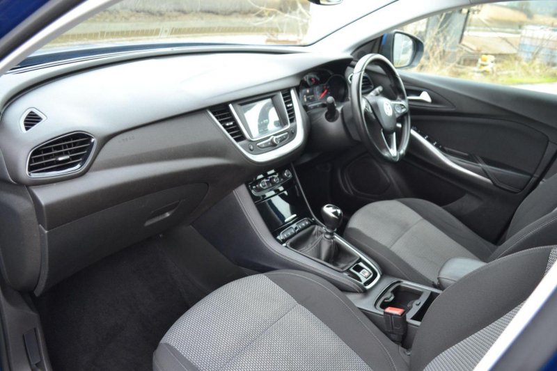 VAUXHALL GRANDLAND X