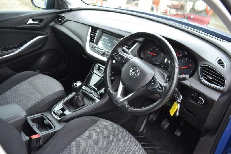 VAUXHALL GRANDLAND X