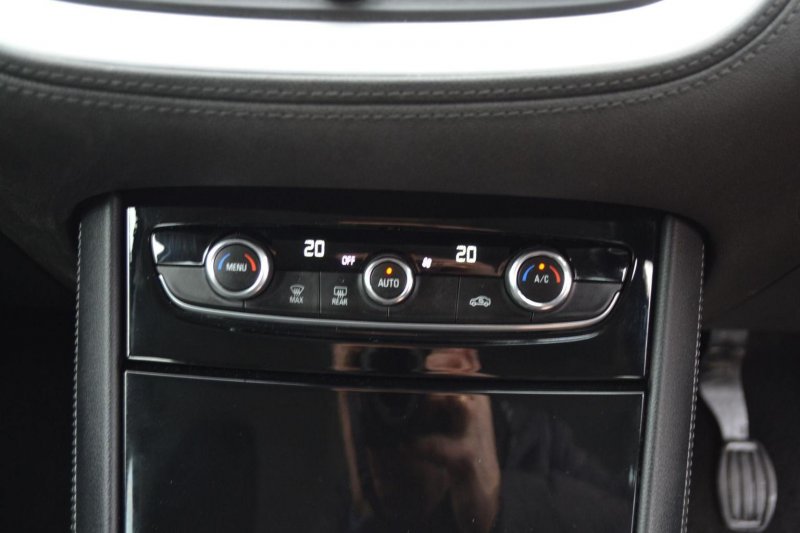 VAUXHALL GRANDLAND X