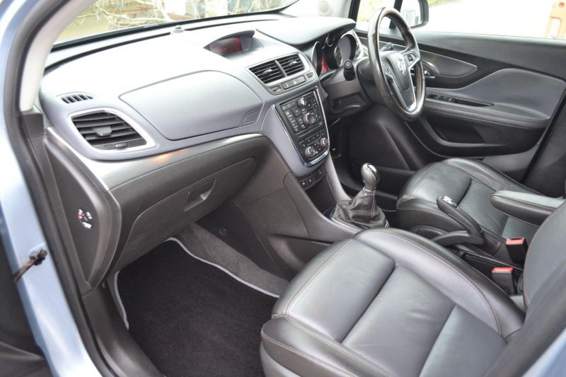VAUXHALL MOKKA