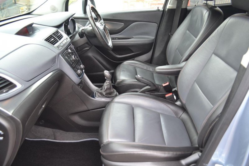 VAUXHALL MOKKA