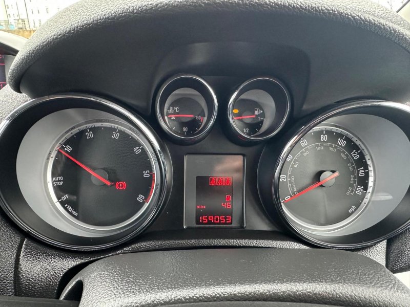 VAUXHALL MOKKA