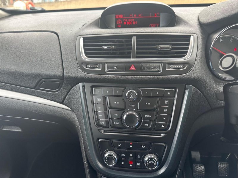VAUXHALL MOKKA