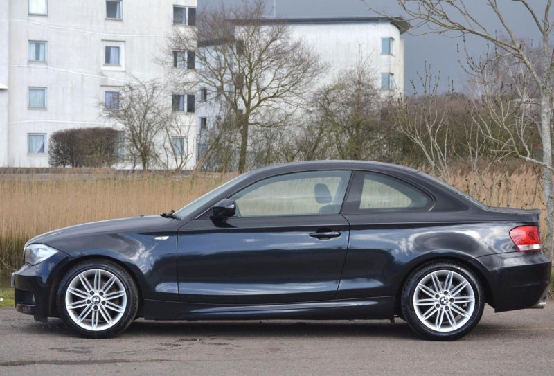 BMW 1 SERIES