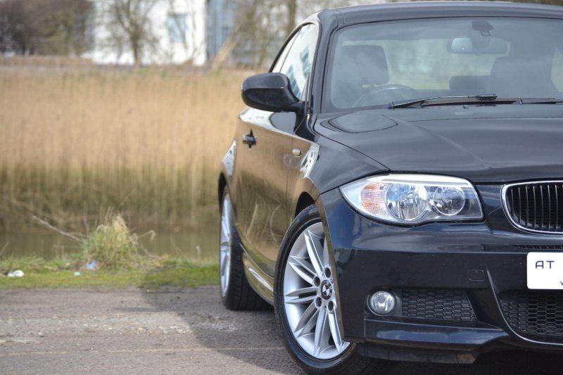 BMW 1 SERIES