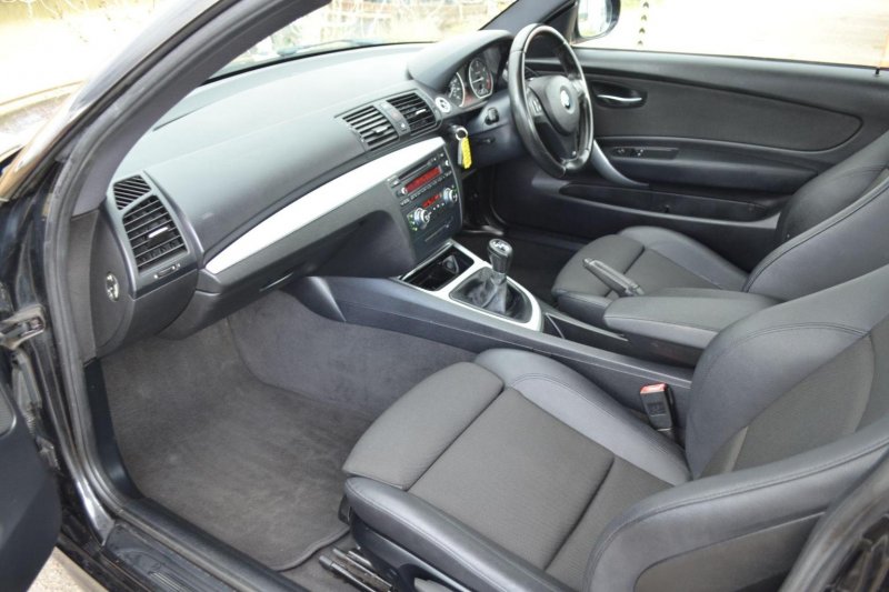 BMW 1 SERIES