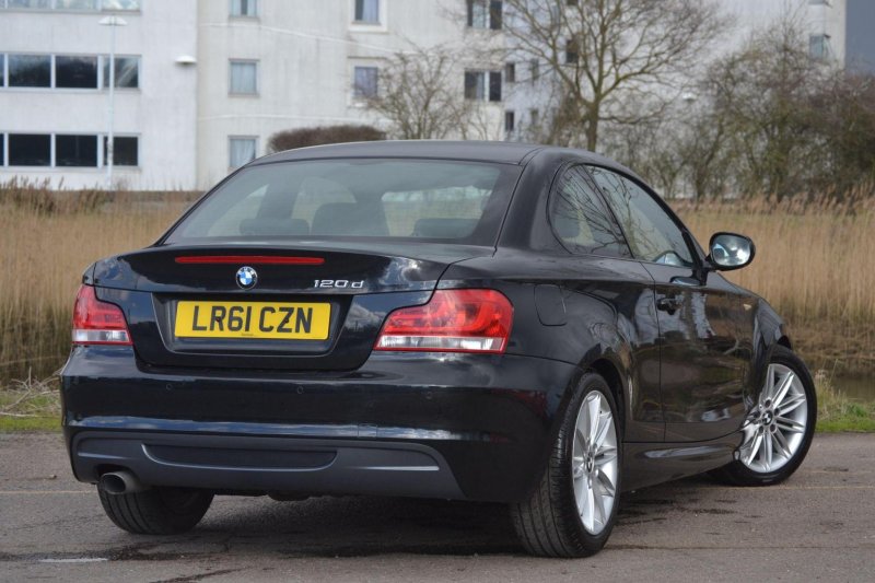 BMW 1 SERIES