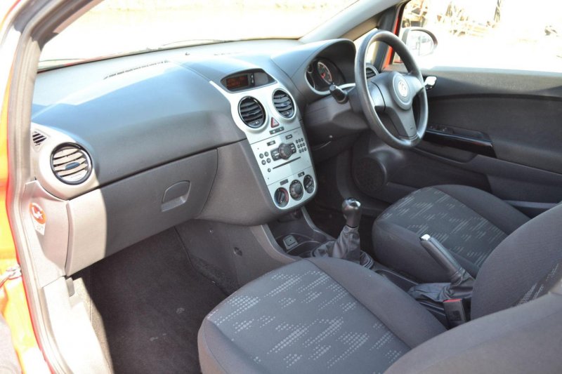 VAUXHALL CORSA