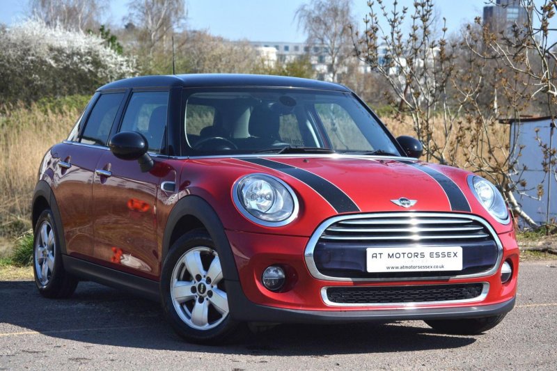 MINI HATCH