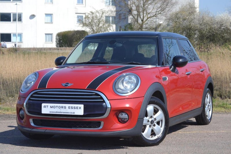 MINI HATCH