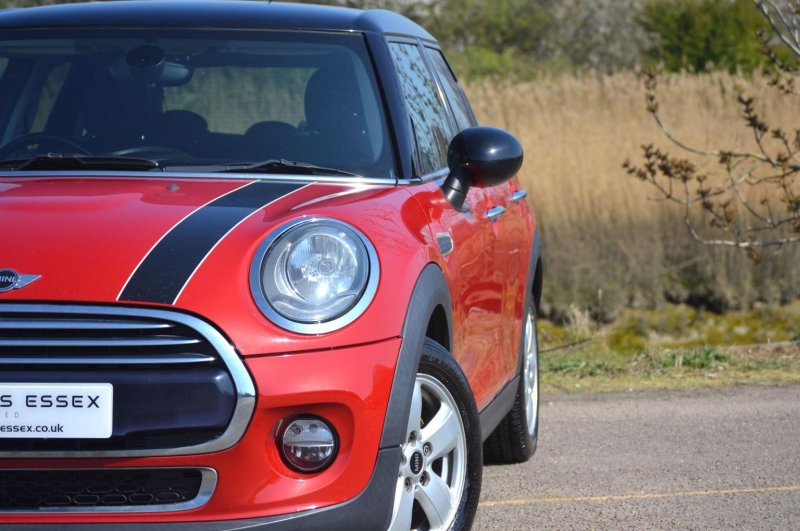 MINI HATCH