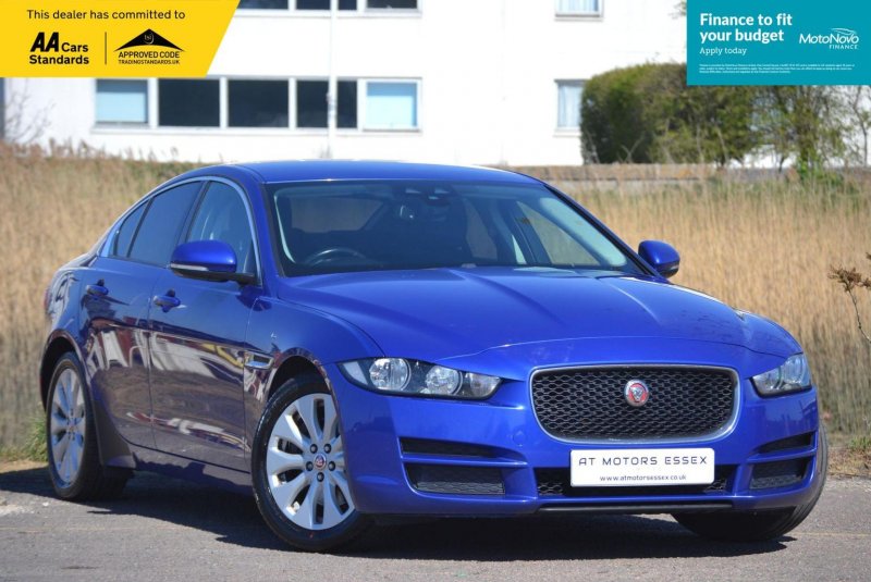 View JAGUAR XE 2.0d SE Euro 6 (s/s) 4dr