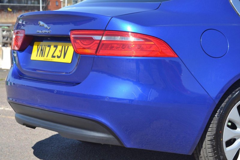 JAGUAR XE