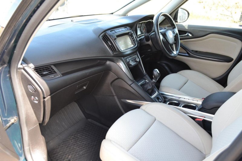 VAUXHALL ZAFIRA TOURER