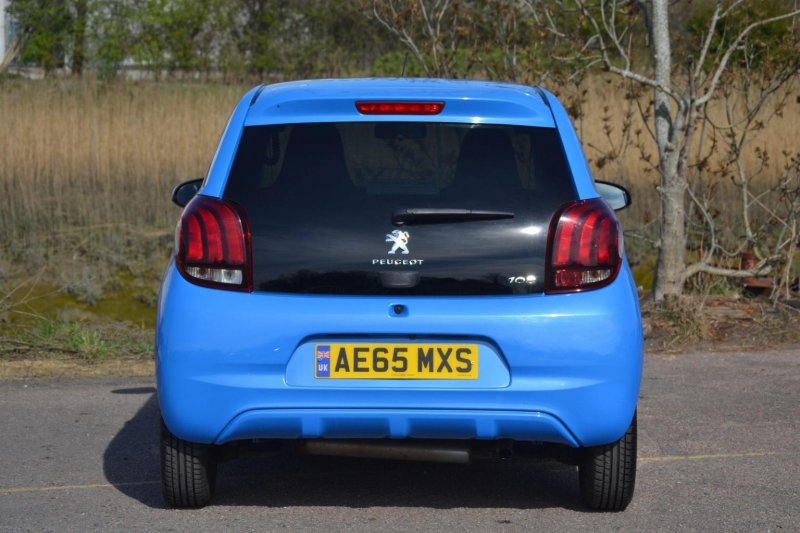PEUGEOT 108