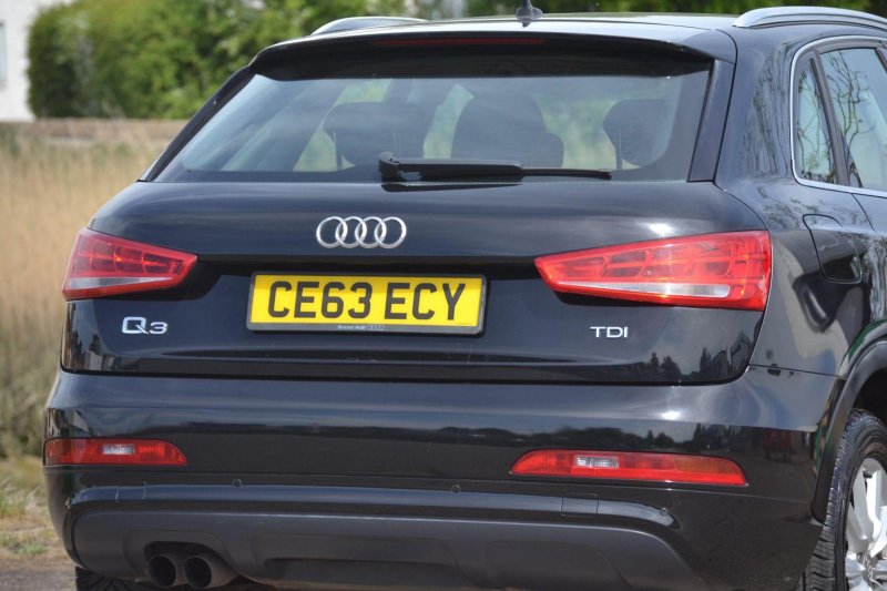 AUDI Q3