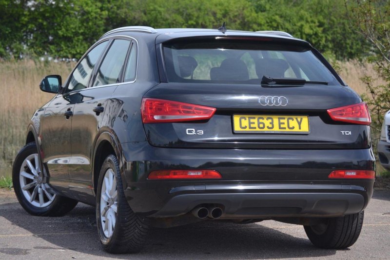 AUDI Q3
