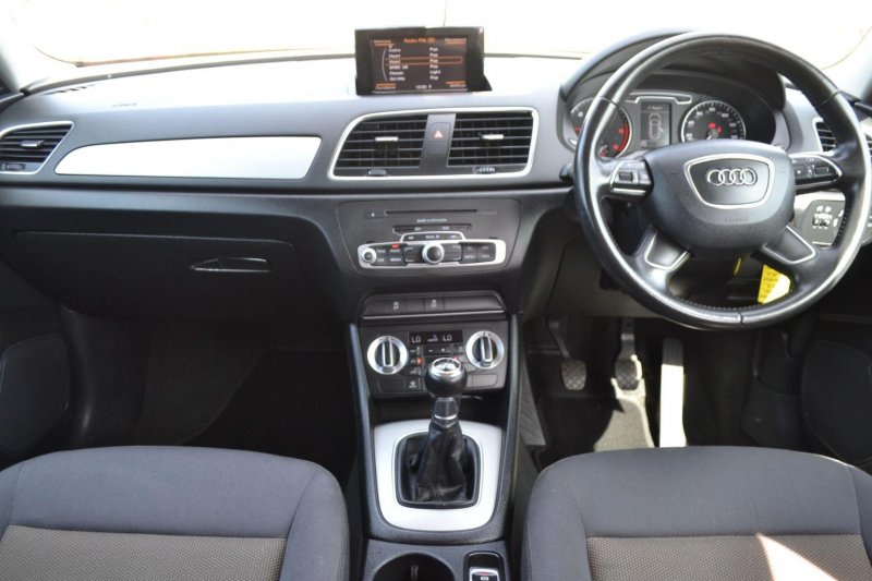 View AUDI Q3 2.0 TDI SE Euro 5 (s/s) 5dr