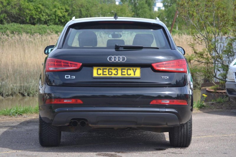 AUDI Q3