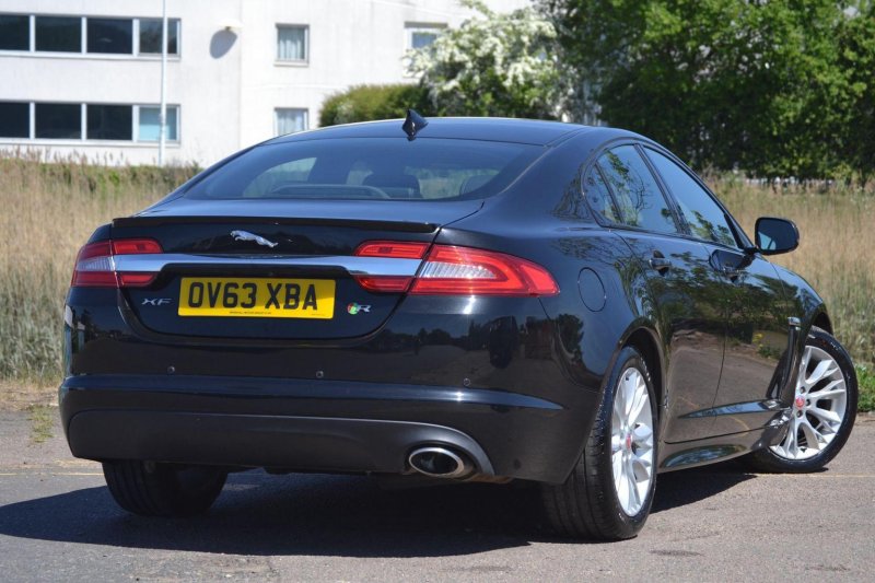 View JAGUAR XF 2.2d R-Sport Auto Euro 5 (s/s) 4dr