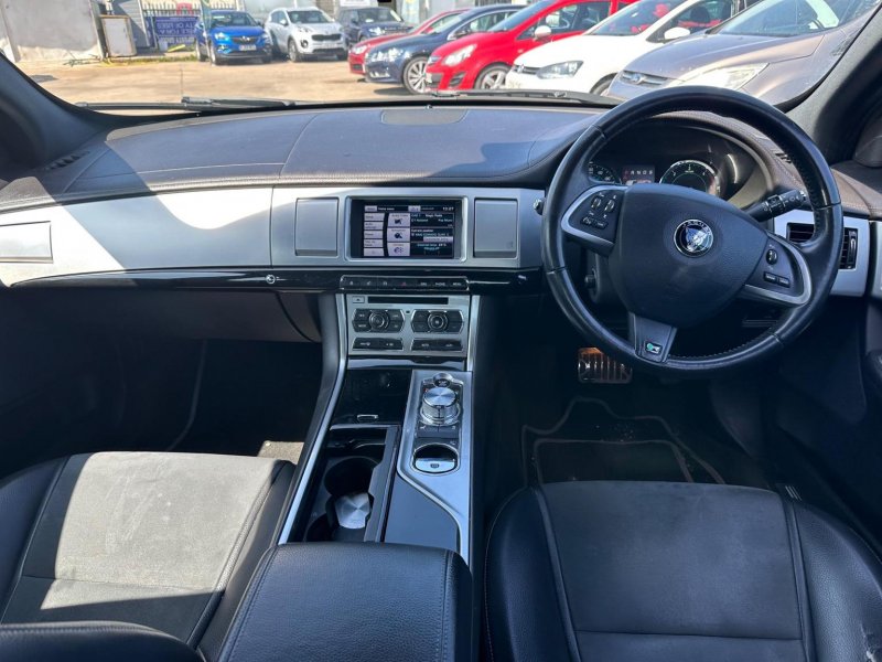 View JAGUAR XF 2.2d R-Sport Auto Euro 5 (s/s) 4dr