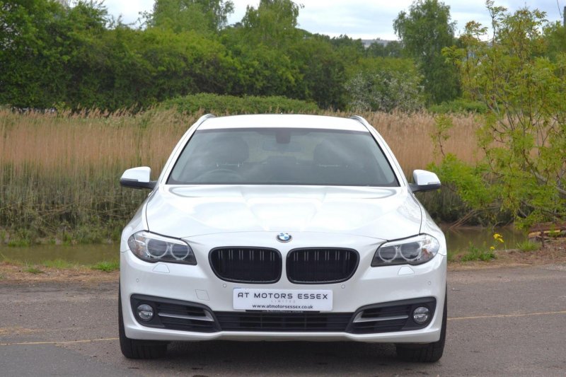 View BMW 5 SERIES 2.0 520d SE Touring Auto Euro 6 (s/s) 5dr
