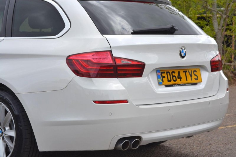 BMW 5 SERIES