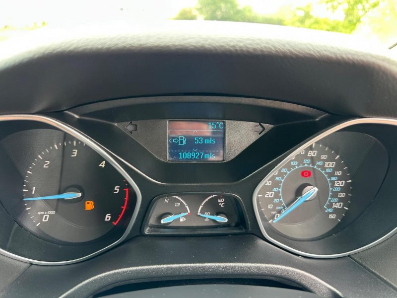 FORD FOCUS