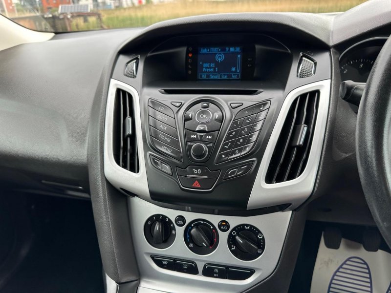 FORD FOCUS
