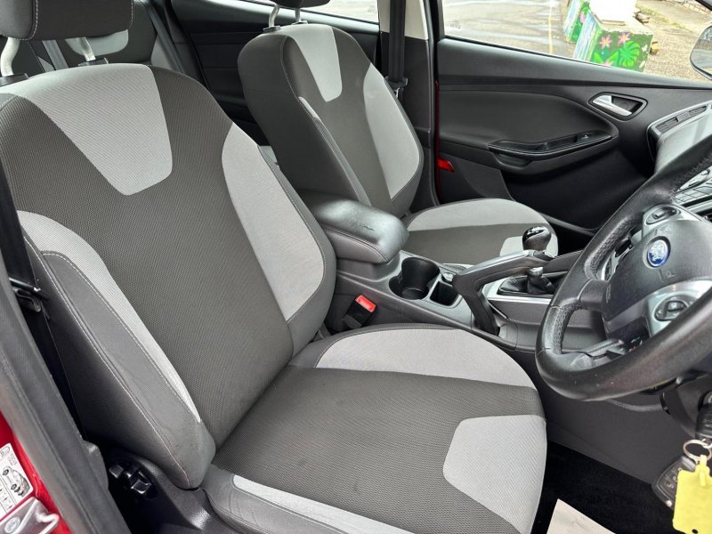 FORD FOCUS