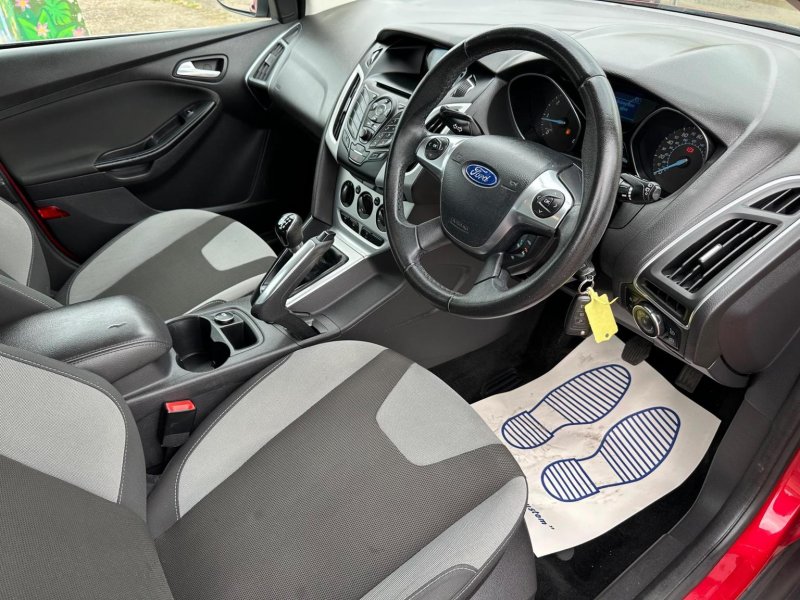 FORD FOCUS