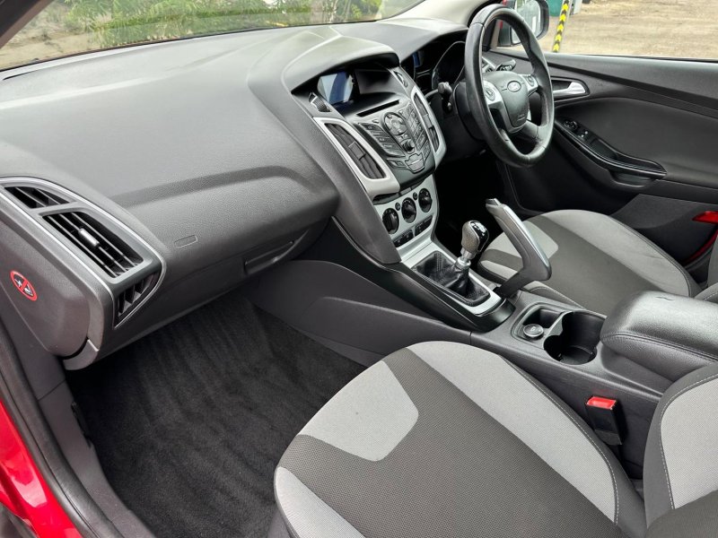 FORD FOCUS