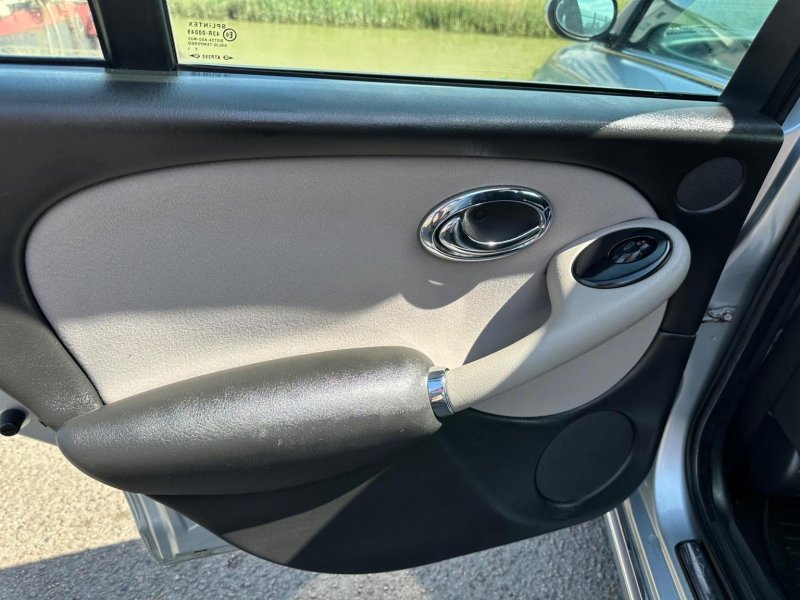 ROVER 75