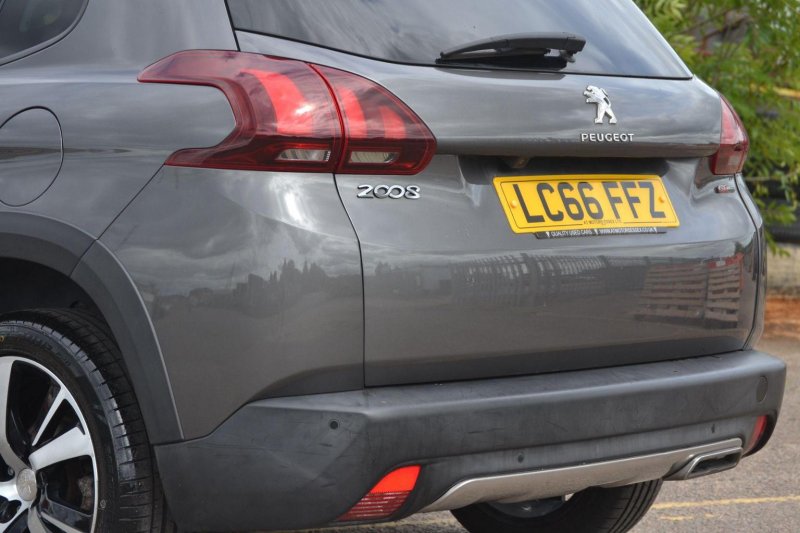 PEUGEOT 2008