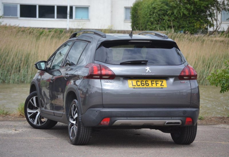 PEUGEOT 2008