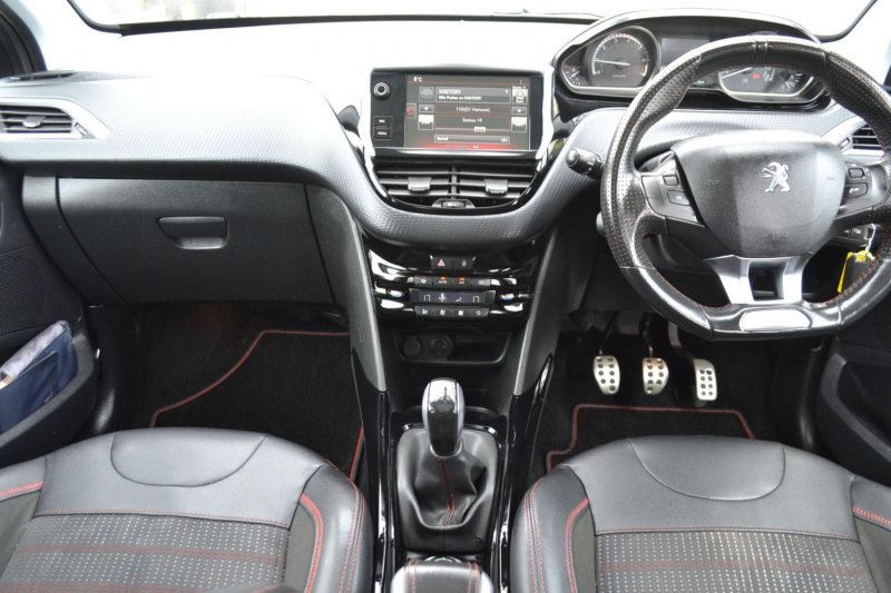 View PEUGEOT 2008 1.2 PureTech GT Line Euro 6 (s/s) 5dr